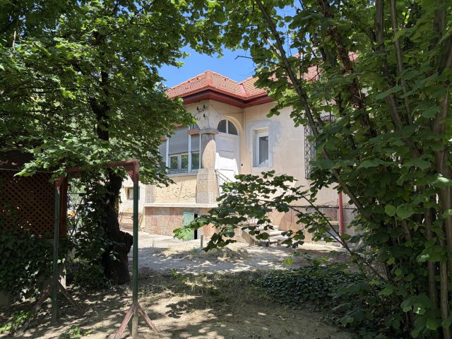 Eladó családi ház, Diósdon 360 M Ft, 5 szobás