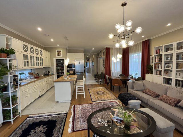 Eladó családi ház, Budakeszin 239 M Ft, 4 szobás