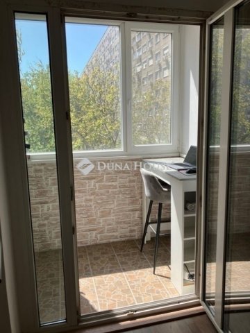 Eladó panellakás, Budapesten, III. kerületben 72 M Ft, 2 szobás