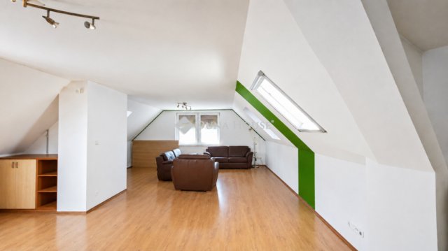 Eladó családi ház, Gödön 148 M Ft, 6 szobás