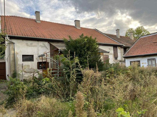 Eladó családi ház, Kecskeméten 65 M Ft, 5 szobás