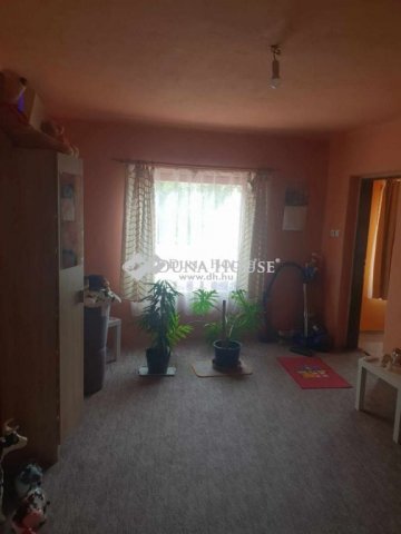 Eladó családi ház, Abonyban 23.9 M Ft, 2 szobás