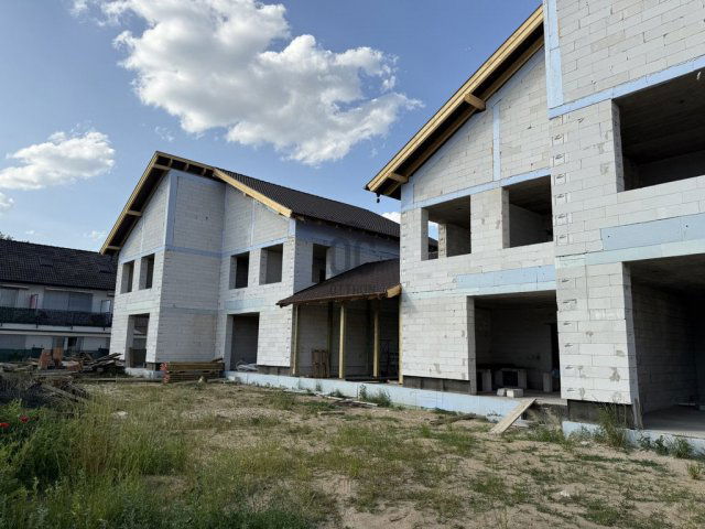 Eladó ikerház, Budapesten, XVI. kerületben 204 M Ft, 6 szobás