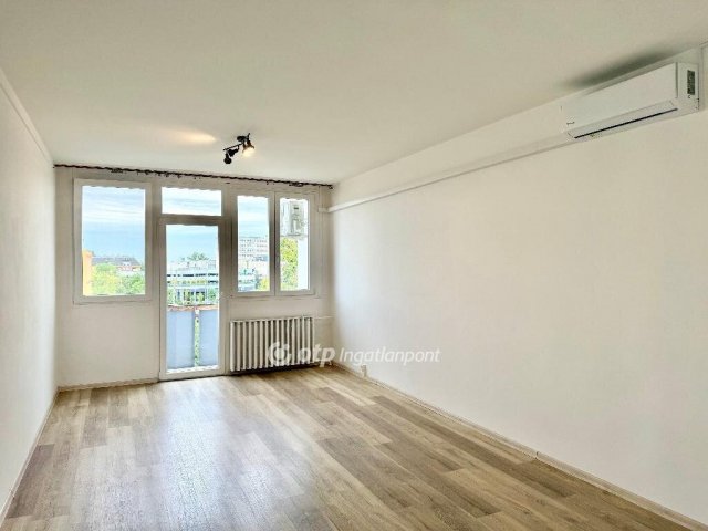 Eladó panellakás, Kecskeméten 42.9 M Ft, 2 szobás