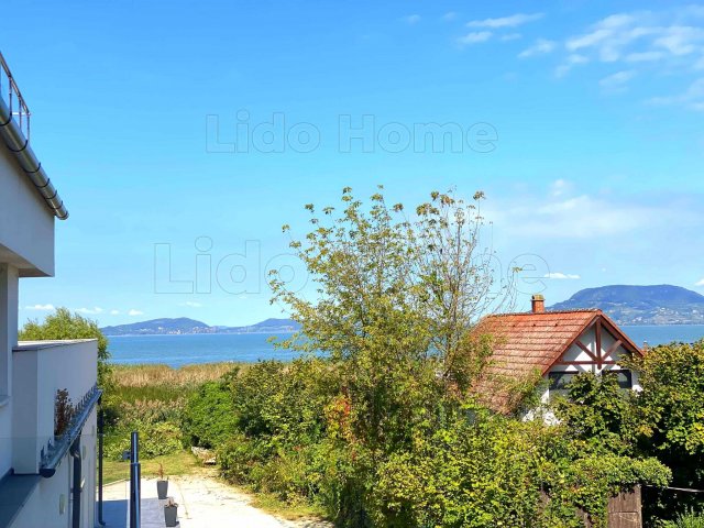 Eladó téglalakás, Balatonfenyvesen 54.9 M Ft, 1 szobás