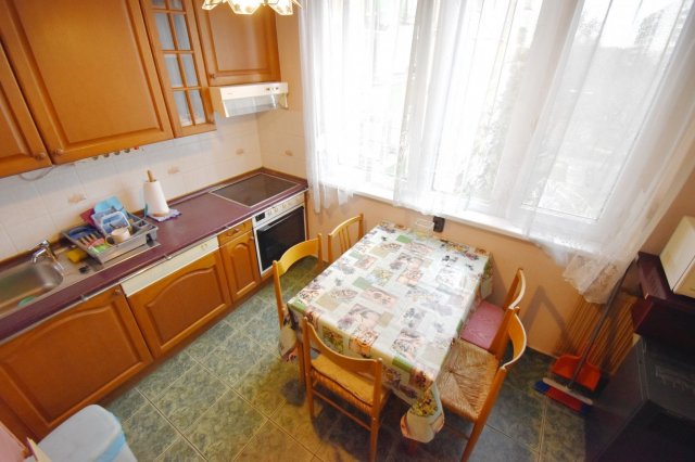 Kiadó panellakás, albérlet, Debrecenben 180 E Ft / hó, 2 szobás