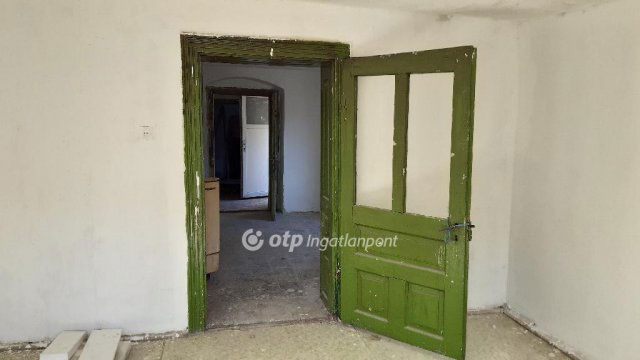 Eladó családi ház, Gerdén 4.8 M Ft, 2 szobás
