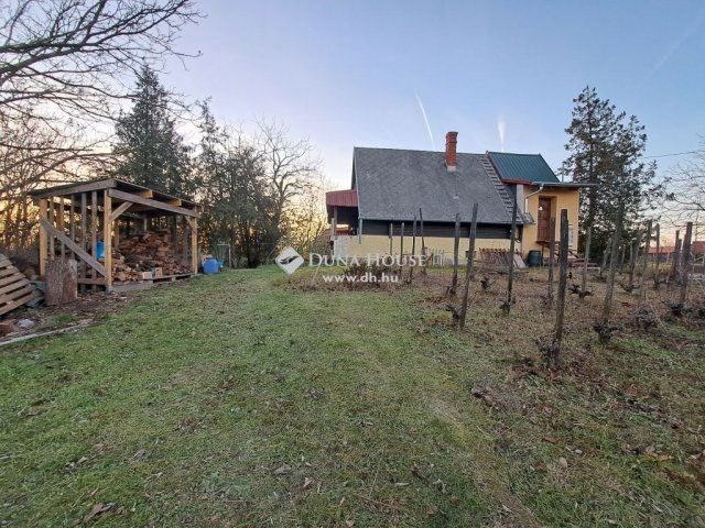 Eladó családi ház, Lovasberényben 28.5 M Ft, 2 szobás
