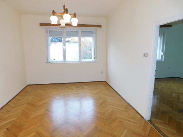Eladó téglalakás, Szegeden 55 M Ft, 3 szobás