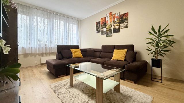 Kiadó téglalakás, albérlet, Debrecenben 220 E Ft / hó, 3 szobás