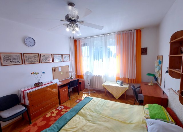 Kiadó téglalakás, albérlet, Keszthelyen, Vásár téren