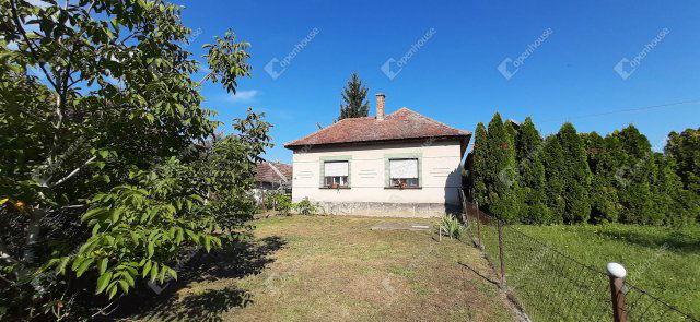 Eladó családi ház, Pórszombaton 11.95 M Ft, 4 szobás