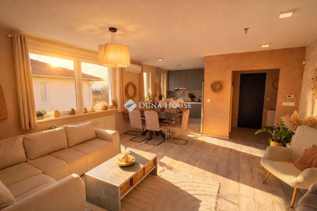 Eladó téglalakás, Dunakeszin 125 M Ft, 4 szobás