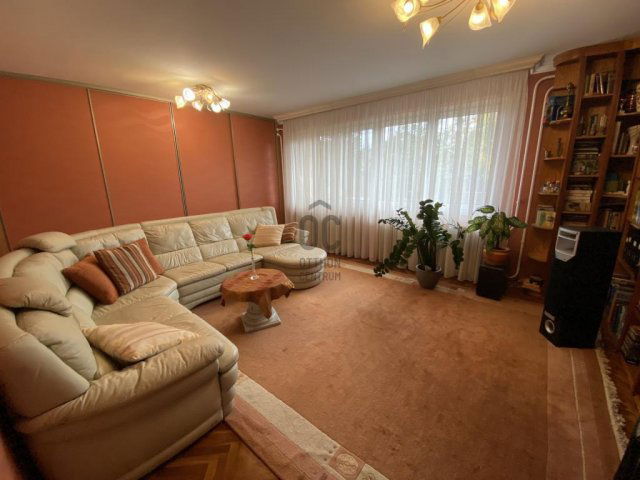 Eladó családi ház, Abonyban 71.9 M Ft, 4 szobás