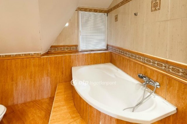 Eladó családi ház, Budapesten, II. kerületben 780 M Ft, 8 szobás