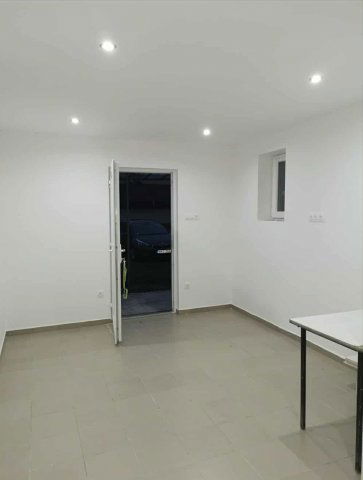 Eladó üzlethelyiség, Komáromban 15 M Ft / költözzbe.hu