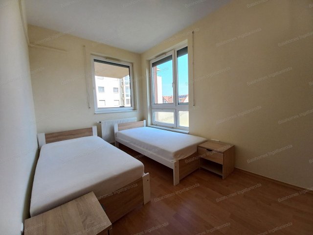 Eladó téglalakás, Siófokon 97.9 M Ft, 2 szobás