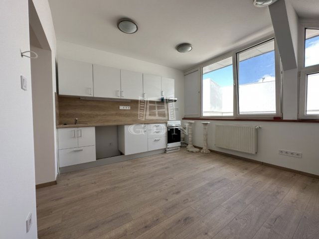Kiadó téglalakás, albérlet, Székesfehérvárott 177 E Ft / hó