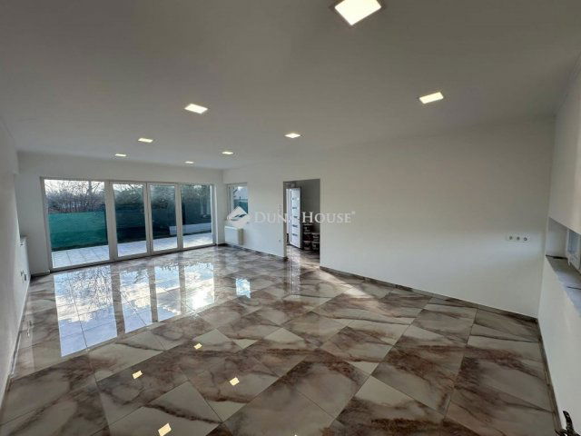 Eladó ikerház, Albertirsán 118 M Ft, 5 szobás