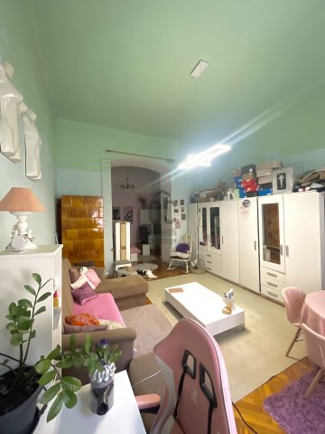 Eladó téglalakás, Budapesten, VI. kerületben 79.9 M Ft, 2 szobás