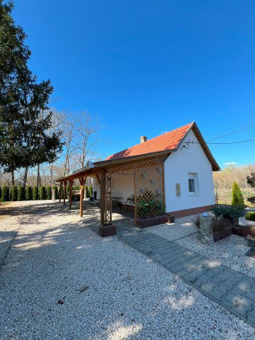 Eladó nyaraló, Mohácson 42.5 M Ft, 2 szobás