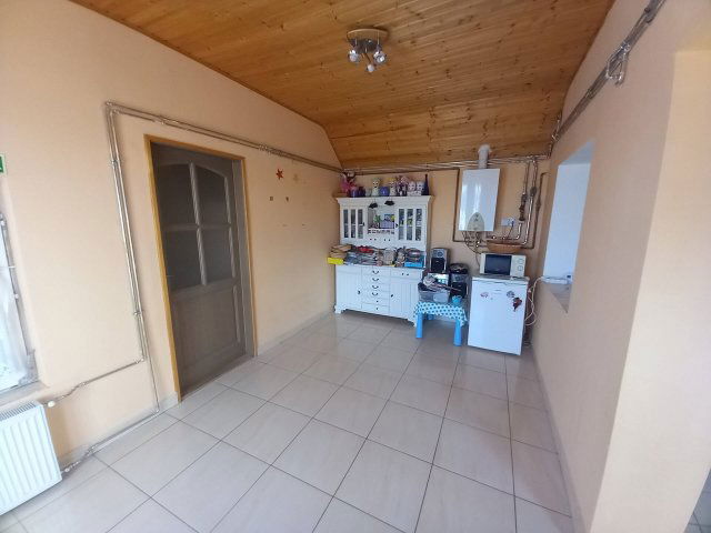 Eladó családi ház, Szolnokon 74.99 M Ft, 4 szobás