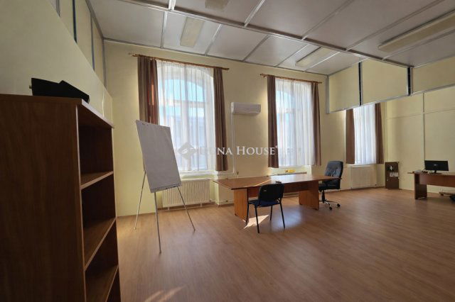 Eladó ipari ingatlan, Szegeden 1575 M Ft / költözzbe.hu