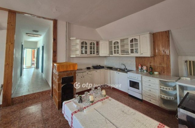 Eladó családi ház, Balatonmáriafürdőn 95 M Ft, 3+4 szobás