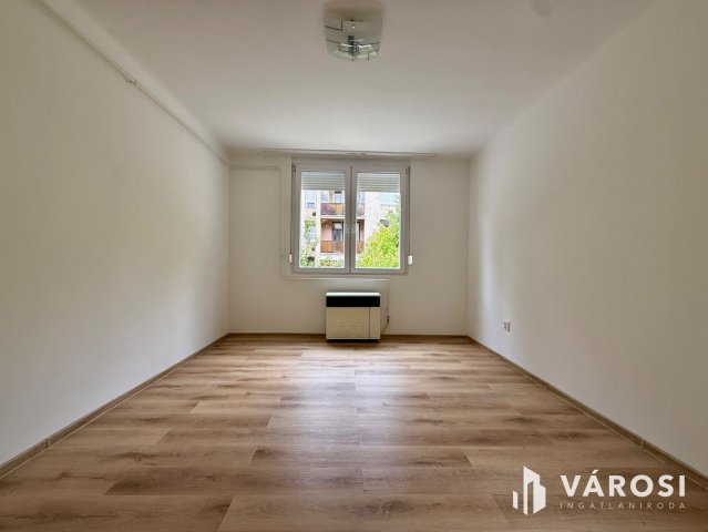 Eladó téglalakás, Salgótarjánban 15.7 M Ft, 1 szobás