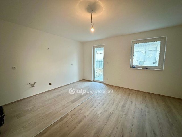 Eladó téglalakás, Tökölön 75.9 M Ft, 2+1 szobás