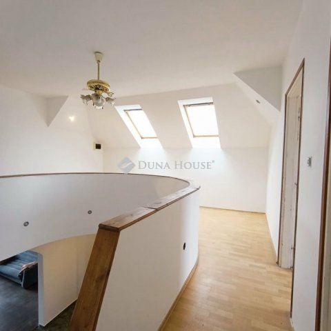 Eladó családi ház, Sándorfalván 110 M Ft, 4 szobás