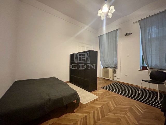 Eladó téglalakás, Budapesten, VII. kerületben 44.8 M Ft