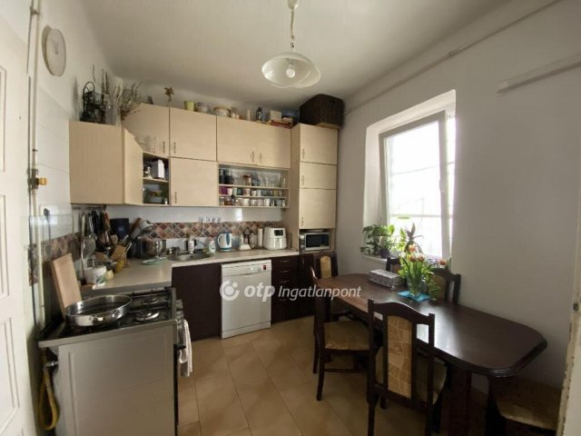 Eladó téglalakás, Budapesten, XI. kerületben 99 M Ft, 2+1 szobás