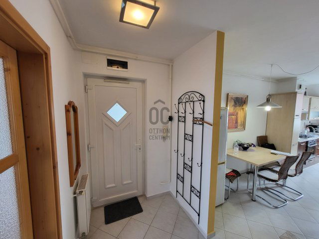 Kiadó téglalakás, albérlet, Pécsett 160 E Ft / hó, 2 szobás