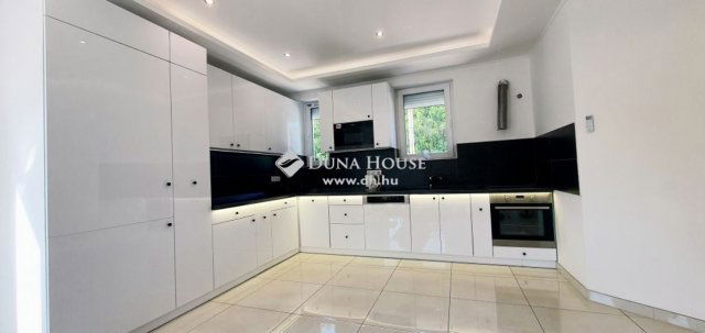 Eladó családi ház, Csévharaszton 175 M Ft, 6 szobás