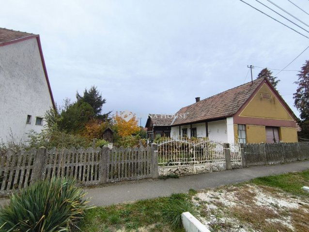 Eladó családi ház, Szabadiban 14.9 M Ft, 3 szobás