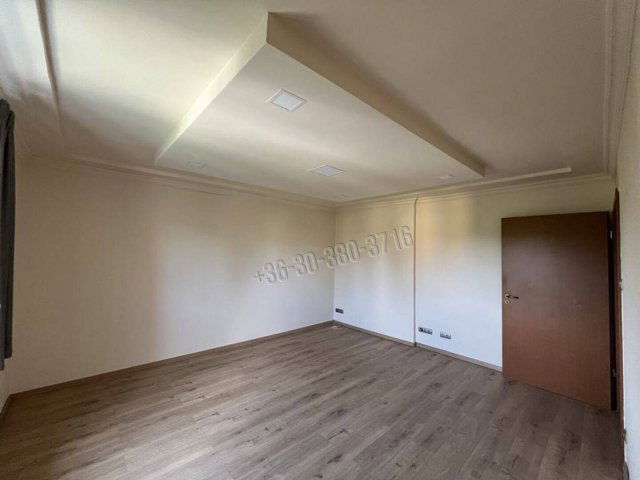Eladó téglalakás, Dunaújvárosban 25.9 M Ft, 1 szobás