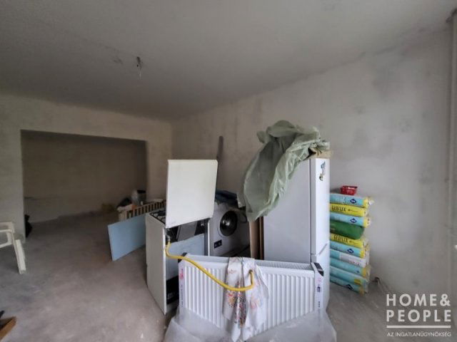 Eladó téglalakás, Szegeden 57.99 M Ft, 2 szobás