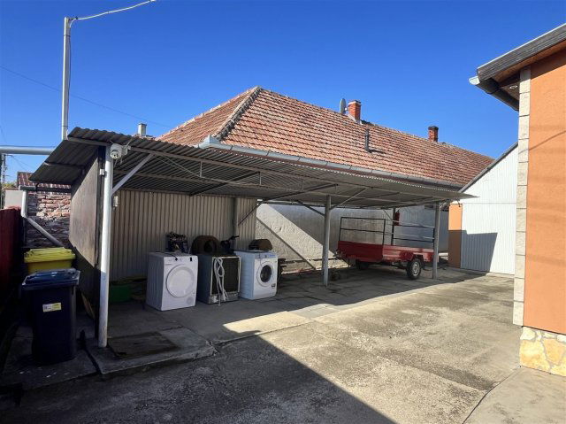 Eladó családi ház, Sarkadon 34 M Ft, 5 szobás