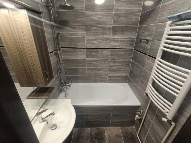 Kiadó panellakás, albérlet, Tatabányán 180 E Ft / hó, 2 szobás