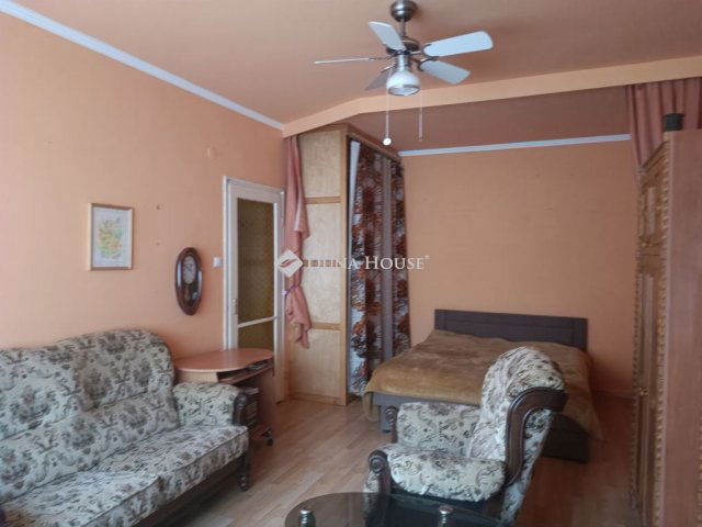 Eladó téglalakás, Békéscsabán, Kazinczy utcában 25.9 M Ft