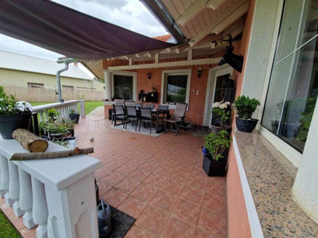 Eladó családi ház, Öreglakon 95.25 M Ft, 2+2 szobás