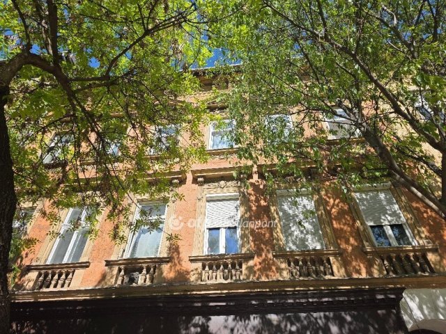 Eladó téglalakás, Budapesten, VIII. kerületben 65.99 M Ft