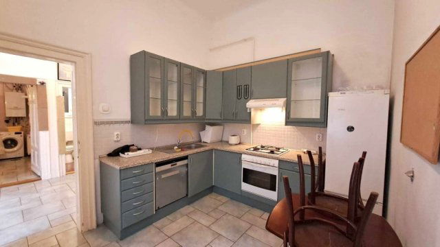 Eladó téglalakás, Budapesten, V. kerületben, Váci utcában