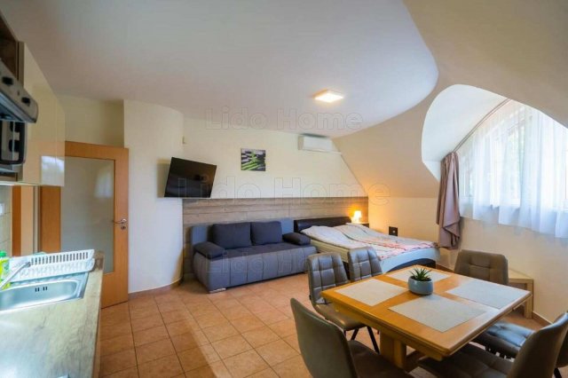 Eladó hotel, Zamárdiban 899 M Ft, 13 szobás