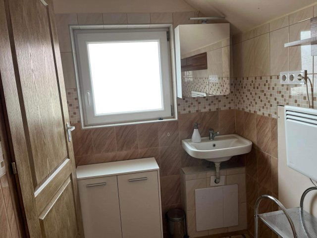 Eladó téglalakás, Pécsett, Hegyalja utcában 47 M Ft, 2 szobás