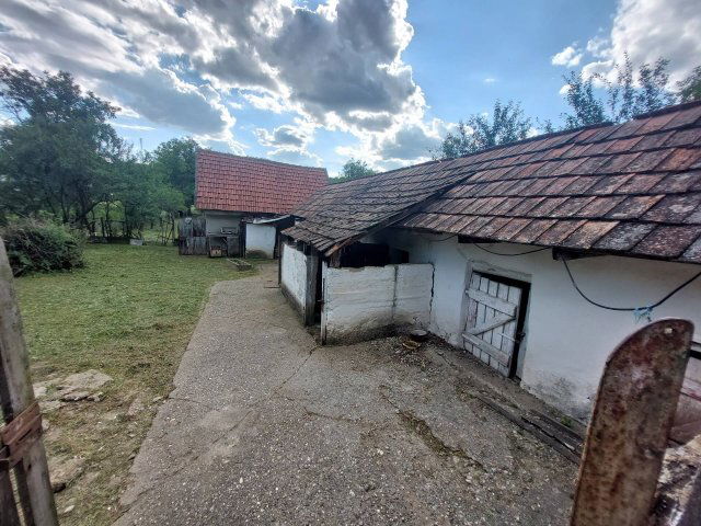 Eladó családi ház, Szalaszenden 15 M Ft, 3 szobás