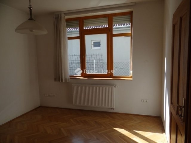 Eladó családi ház, Budapesten, XVIII. kerületben 170 M Ft