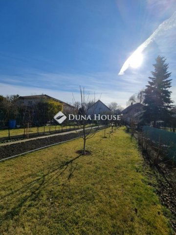 Eladó családi ház, Százhalombattán 137 M Ft, 5 szobás