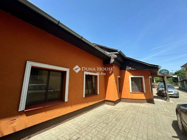Eladó hotel, Ecseren 250 M Ft / költözzbe.hu